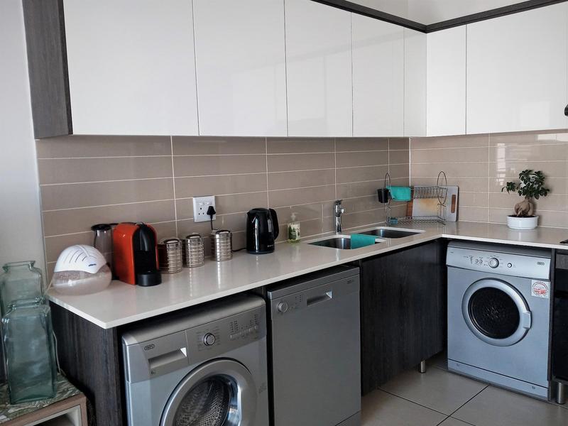 1 Bedroom Property for Sale in Sandown Western Cape